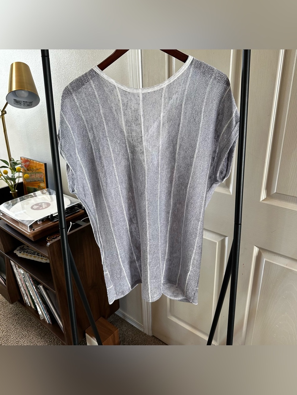 Light Gray Vertical-Stripe Knit Tunic Top 🦋